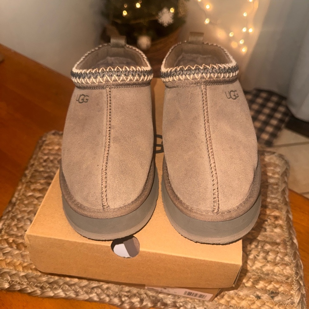 Authentic Ugg Tazz Ll - image 2